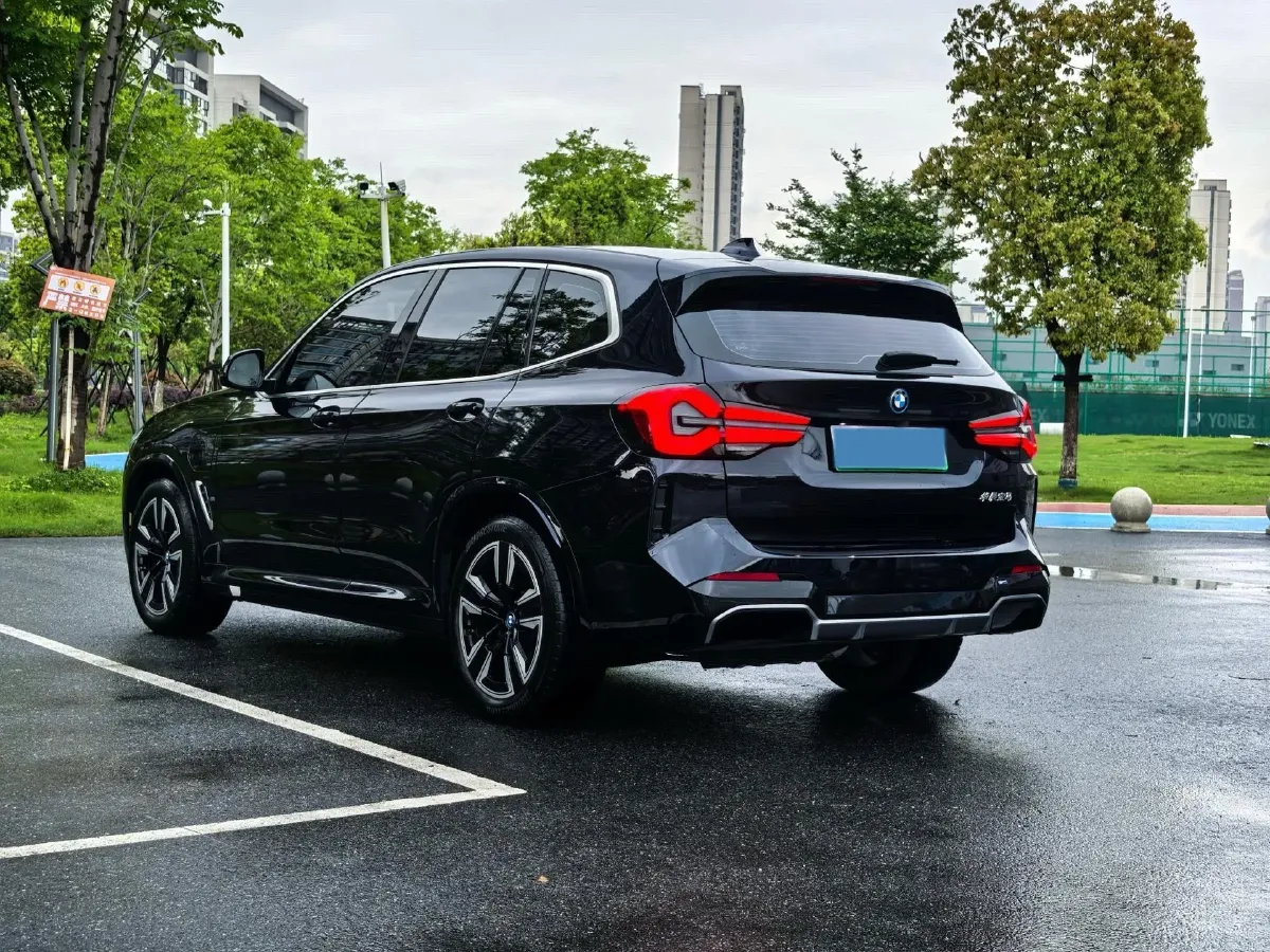 2024 BMW iX3 BEV 80KWH,autocango,china used car exporter,china ev exporter,chinese used car exporter,chinese used ev exporter