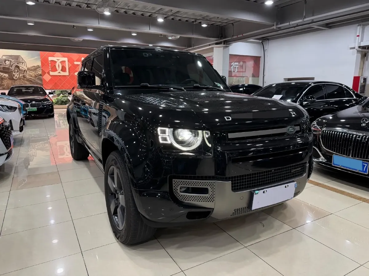 2023 Land Rover Defender 3.0T 400HP L6 8AT,autocango,china used car exporter,china ev exporter,chinese used car exporter,chinese used ev exporter