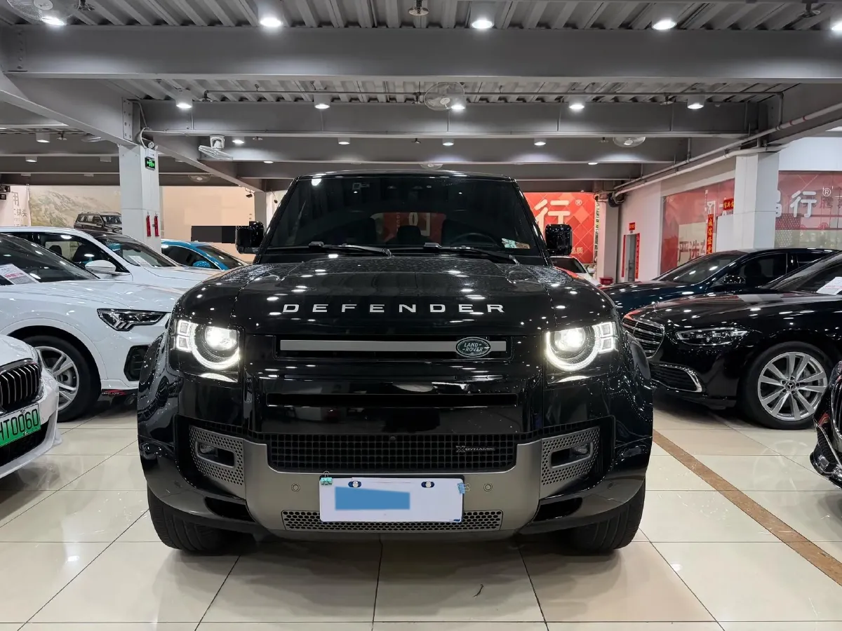 2023 Land Rover Defender 3.0T 400HP L6 8AT,autocango,china used car exporter,china ev exporter,chinese used car exporter,chinese used ev exporter