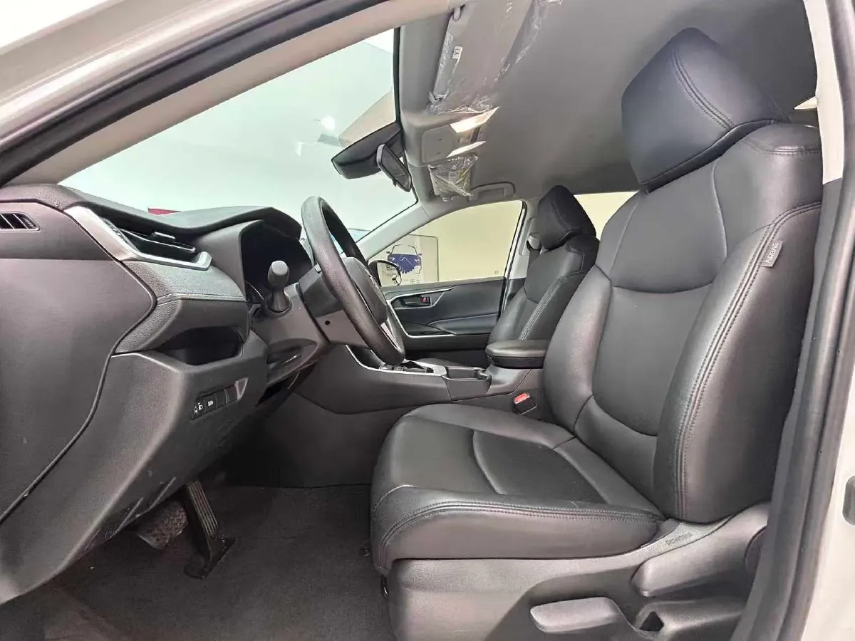 2024 Toyota RAV4 2.0L 171HP L4 CVT,autocango,china used car exporter,china ev exporter,chinese used car exporter,chinese used ev exporter