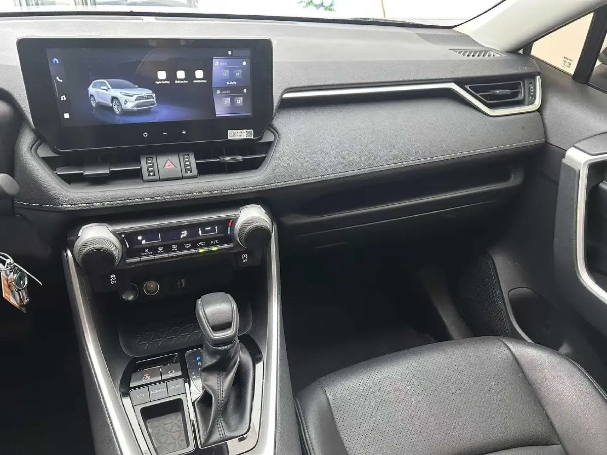 2024 Toyota RAV4 2.0L 171HP L4 CVT,autocango,china used car exporter,china ev exporter,chinese used car exporter,chinese used ev exporter