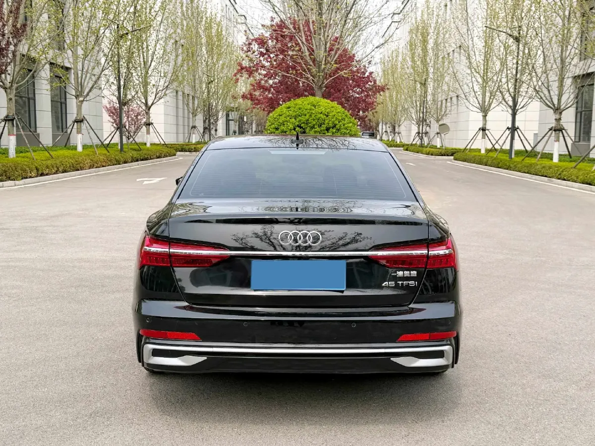 2019 Mercedes-Benz E Class 1.5T 184HP L4 9AT,autocango,china used car exporter,china ev exporter,chinese used car exporter,chinese used ev exporter