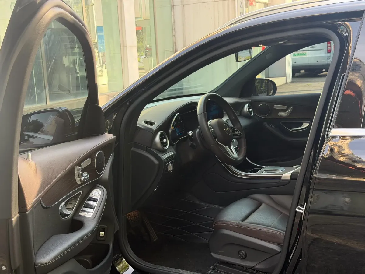 2022 Mercedes-Benz GLC Class 2.0T 258HP L4 9AT,autocango,china used car exporter,china ev exporter,chinese used car exporter,chinese used ev exporter