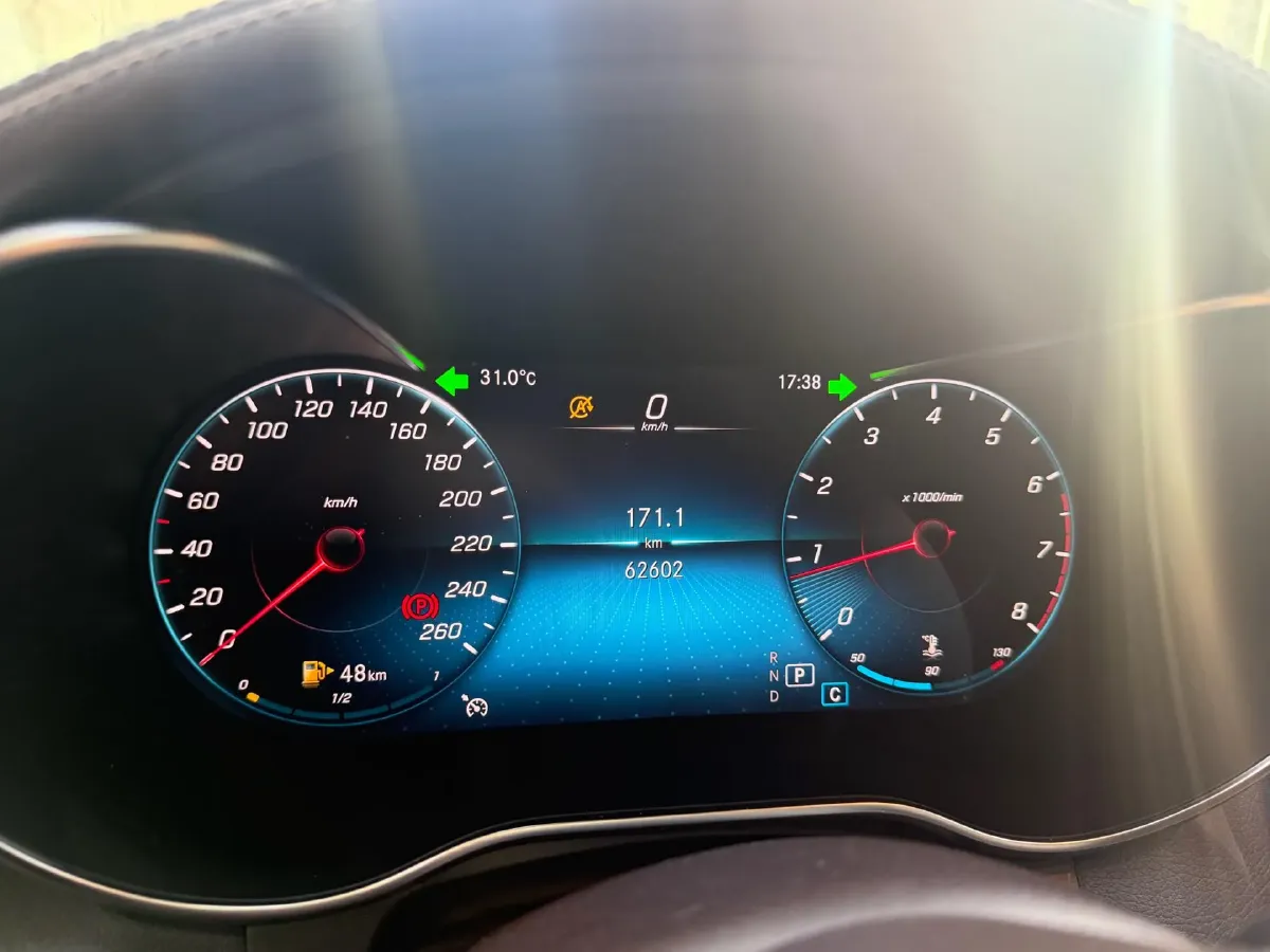 2022 Mercedes-Benz GLC Class 2.0T 258HP L4 9AT,autocango,china used car exporter,china ev exporter,chinese used car exporter,chinese used ev exporter