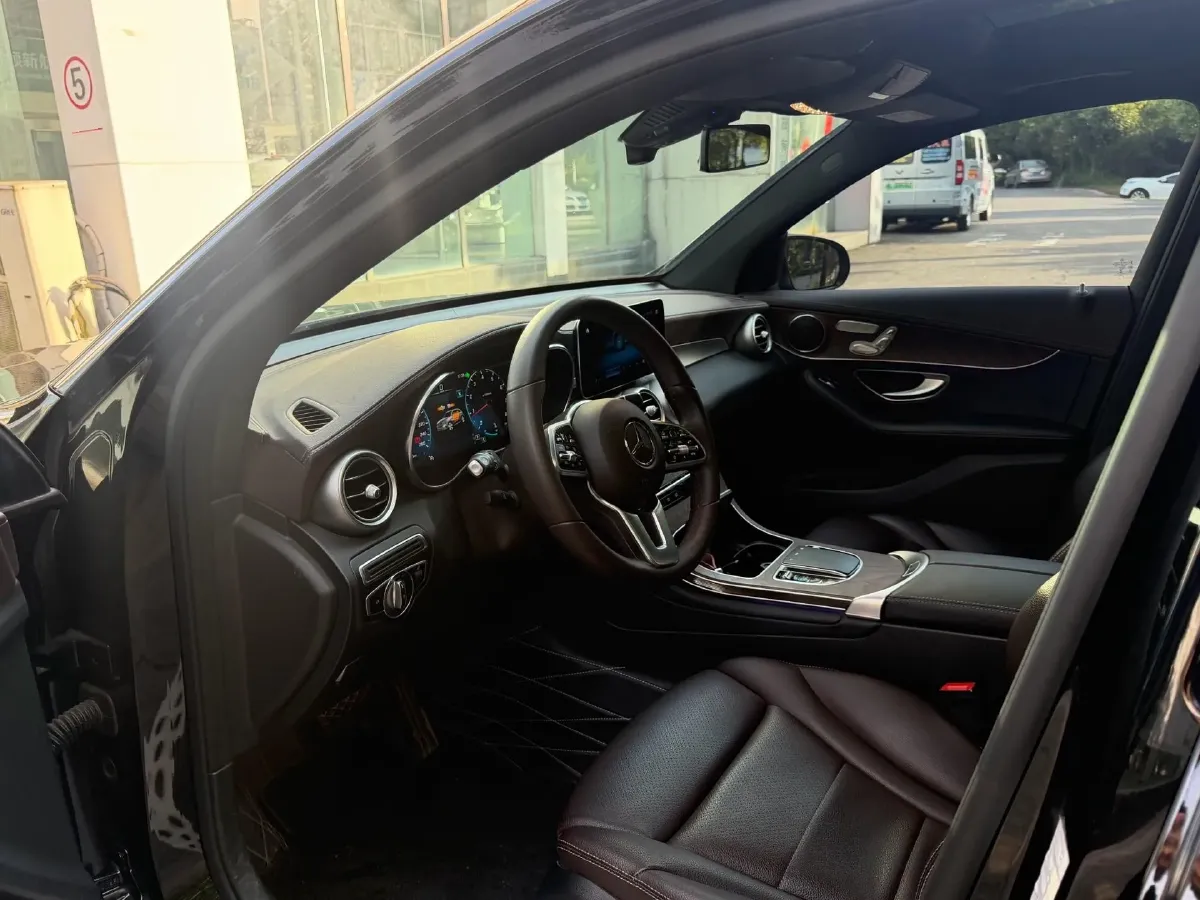 2022 Mercedes-Benz GLC Class 2.0T 258HP L4 9AT,autocango,china used car exporter,china ev exporter,chinese used car exporter,chinese used ev exporter