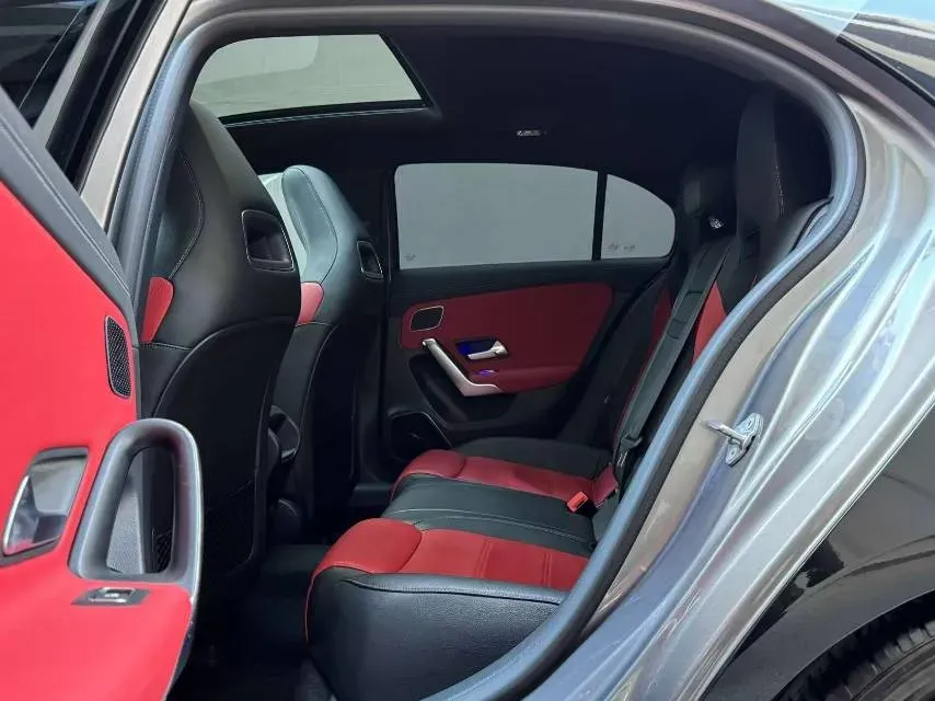 2020 Mercedes-Benz A AMG 2.0T 306HP L4 7DCT,autocango,china used car exporter,china ev exporter,chinese used car exporter,chinese used ev exporter