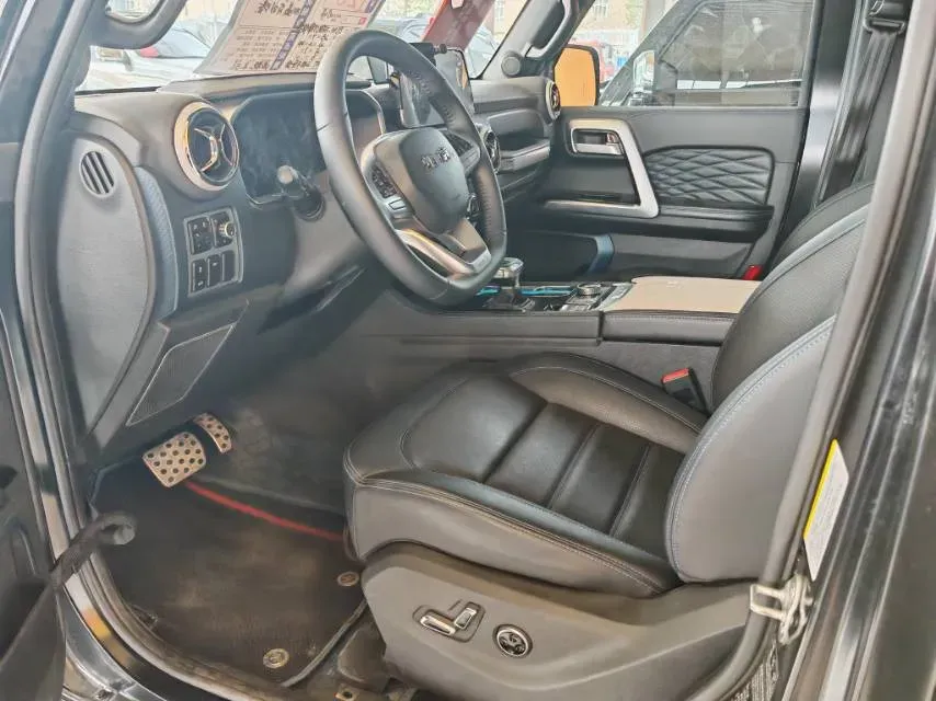 2023 Beijing BJ40 2.0T 163HP L4 8AT,autocango,china used car exporter,china ev exporter,chinese used car exporter,chinese used ev exporter