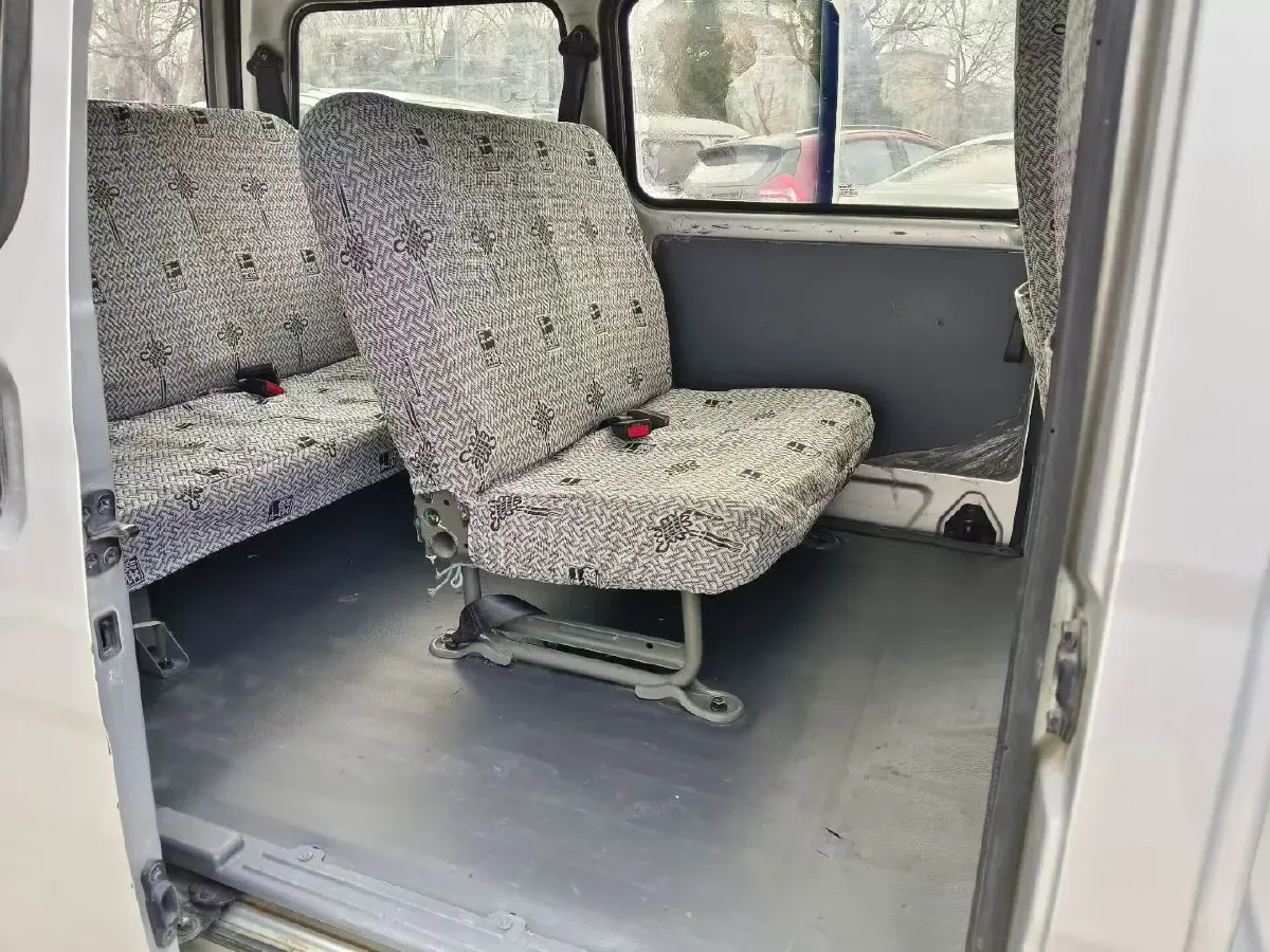 2015 WuLing ZhiGuang 1.2L 82HP L4 5MT,autocango,china used car exporter,china ev exporter,chinese used car exporter,chinese used ev exporter