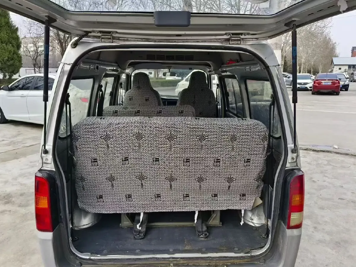 2015 WuLing ZhiGuang 1.2L 82HP L4 5MT,autocango,china used car exporter,china ev exporter,chinese used car exporter,chinese used ev exporter