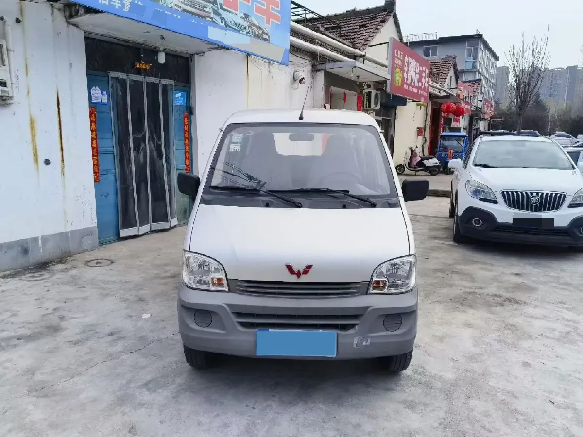 2015 WuLing ZhiGuang 1.2L 82HP L4 5MT,autocango,china used car exporter,china ev exporter,chinese used car exporter,chinese used ev exporter