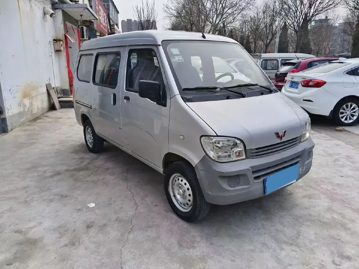 2015 WuLing ZhiGuang 1.2L 82HP L4 5MT,autocango,china used car exporter,china ev exporter,chinese used car exporter,chinese used ev exporter