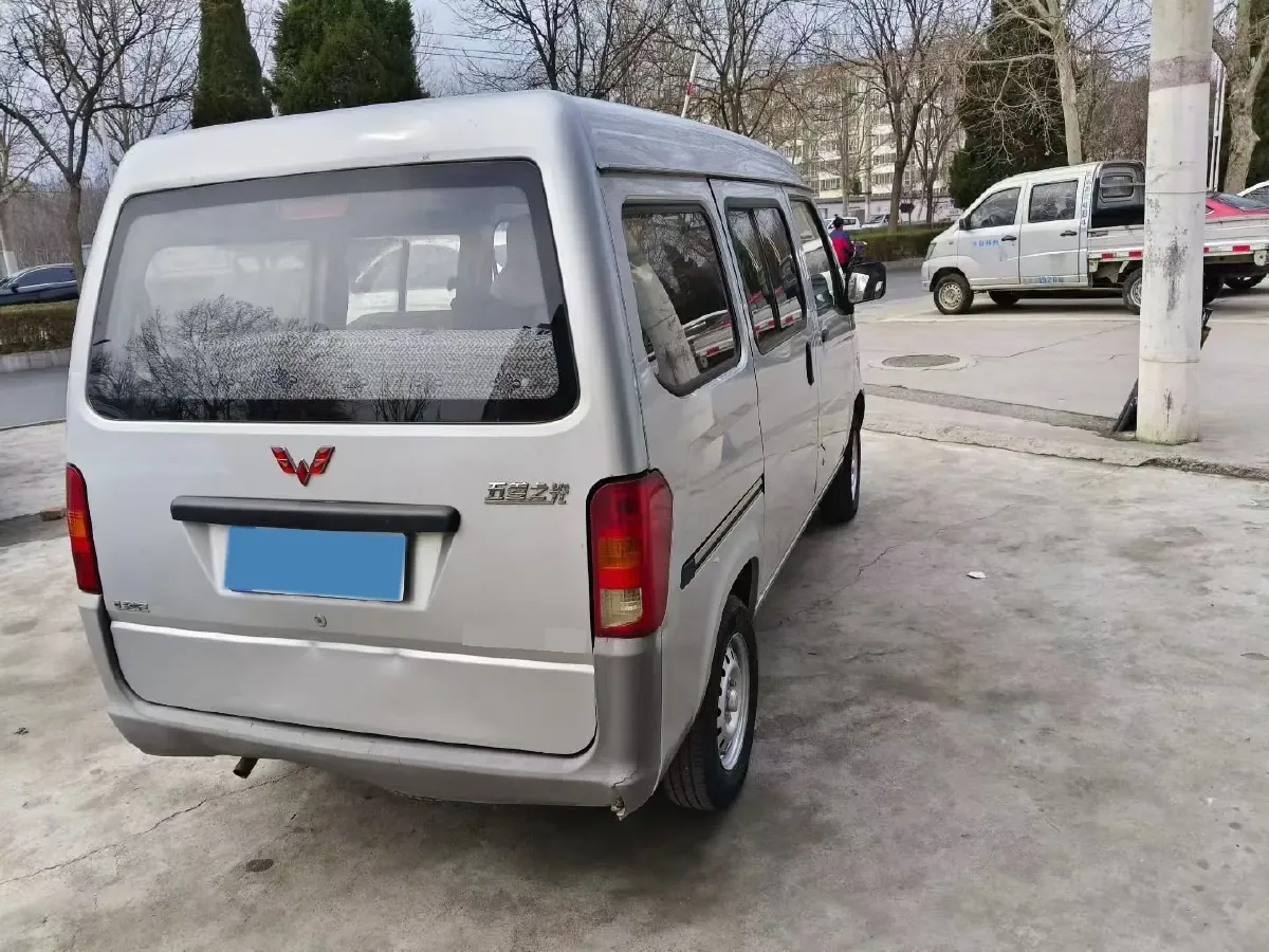 2015 WuLing ZhiGuang 1.2L 82HP L4 5MT,autocango,china used car exporter,china ev exporter,chinese used car exporter,chinese used ev exporter
