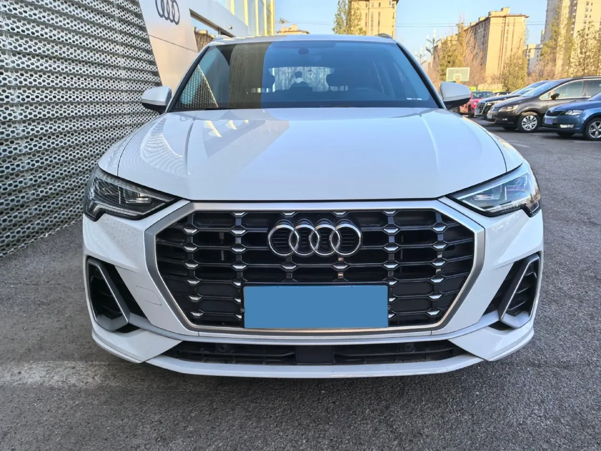 2021 Audi Q3 1.4T 150HP L4 7DCT,autocango,china used car exporter,china ev exporter,chinese used car exporter,chinese used ev exporter