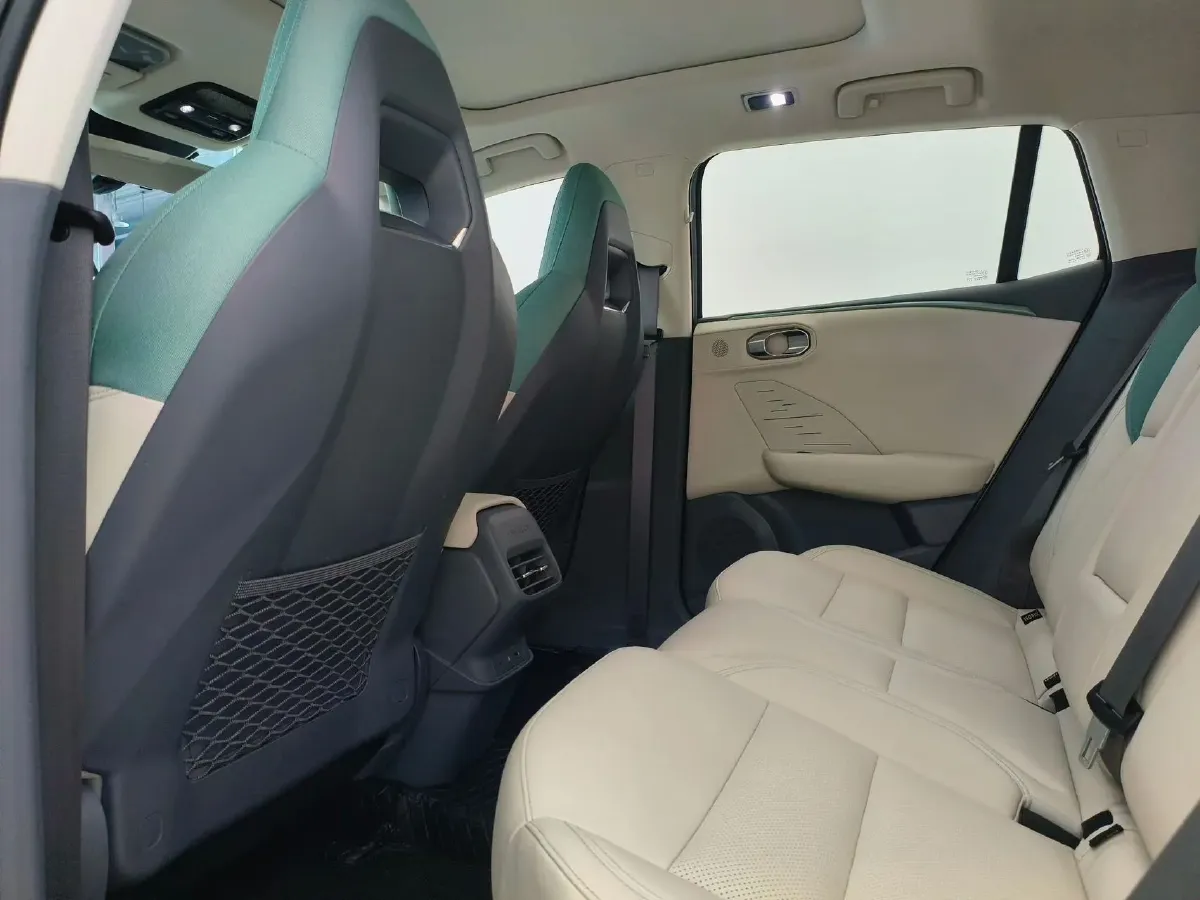 2023 LYNK&CO 06 EM-P 1.5L 120HP L4 3DHT PHEV 19.09KWH,autocango,china used car exporter,china ev exporter,chinese used car exporter,chinese used ev exporter