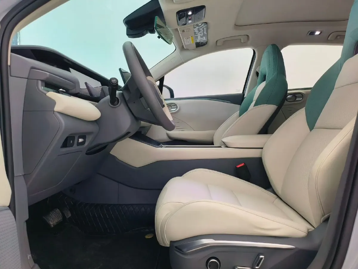 2023 LYNK&CO 06 EM-P 1.5L 120HP L4 3DHT PHEV 19.09KWH,autocango,china used car exporter,china ev exporter,chinese used car exporter,chinese used ev exporter