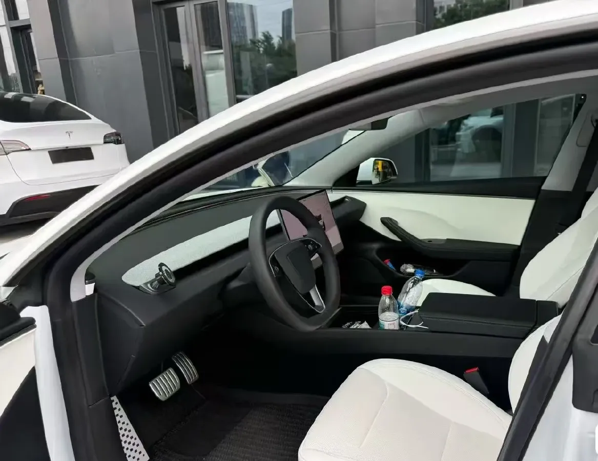 2025 Tesla Model 3 BEV,autocango,china used car exporter,china ev exporter,chinese used car exporter,chinese used ev exporter