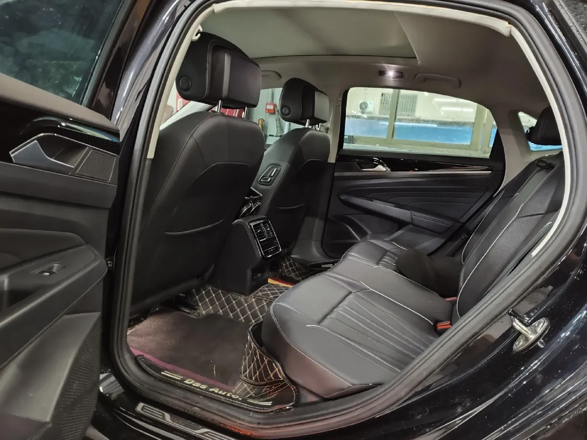 2024 Volkswagen Passat 2.0T 186HP L4 7DCT,autocango,china used car exporter,china ev exporter,chinese used car exporter,chinese used ev exporter