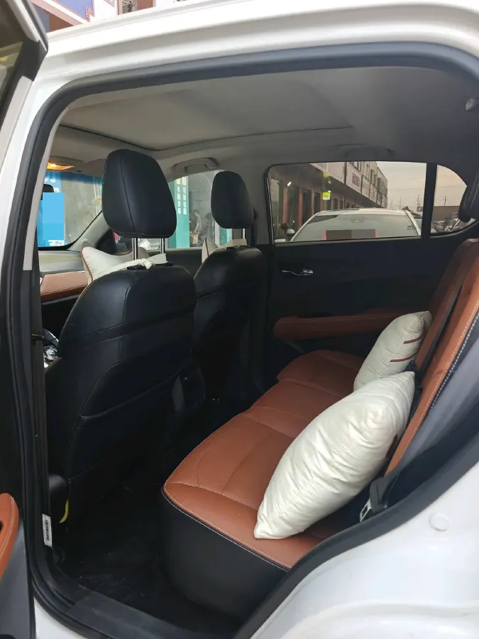 2017 BaoJun 510 1.5L 112HP L4 5AMT,autocango,china used car exporter,china ev exporter,chinese used car exporter,chinese used ev exporter