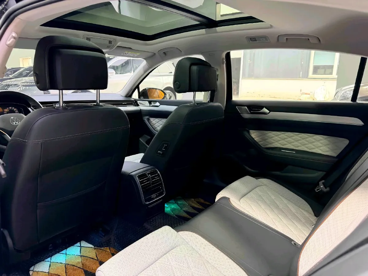 2023 Volkswagen Magotan 2.0T 186HP L4 7DCT,autocango,china used car exporter,china ev exporter,chinese used car exporter,chinese used ev exporter