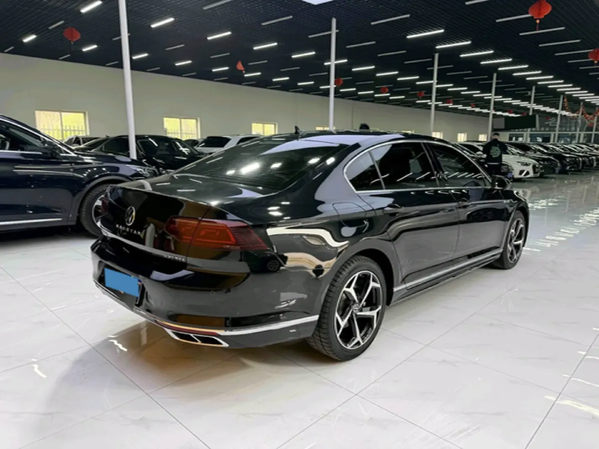 2023 Volkswagen Magotan 2.0T 186HP L4 7DCT,autocango,china used car exporter,china ev exporter,chinese used car exporter,chinese used ev exporter