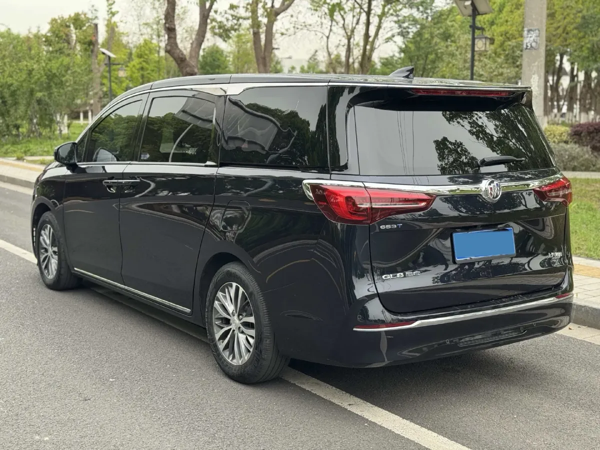 2022 Buick GL8 2.0T 237HP L4 9AT,autocango,china used car exporter,china ev exporter,chinese used car exporter,chinese used ev exporter