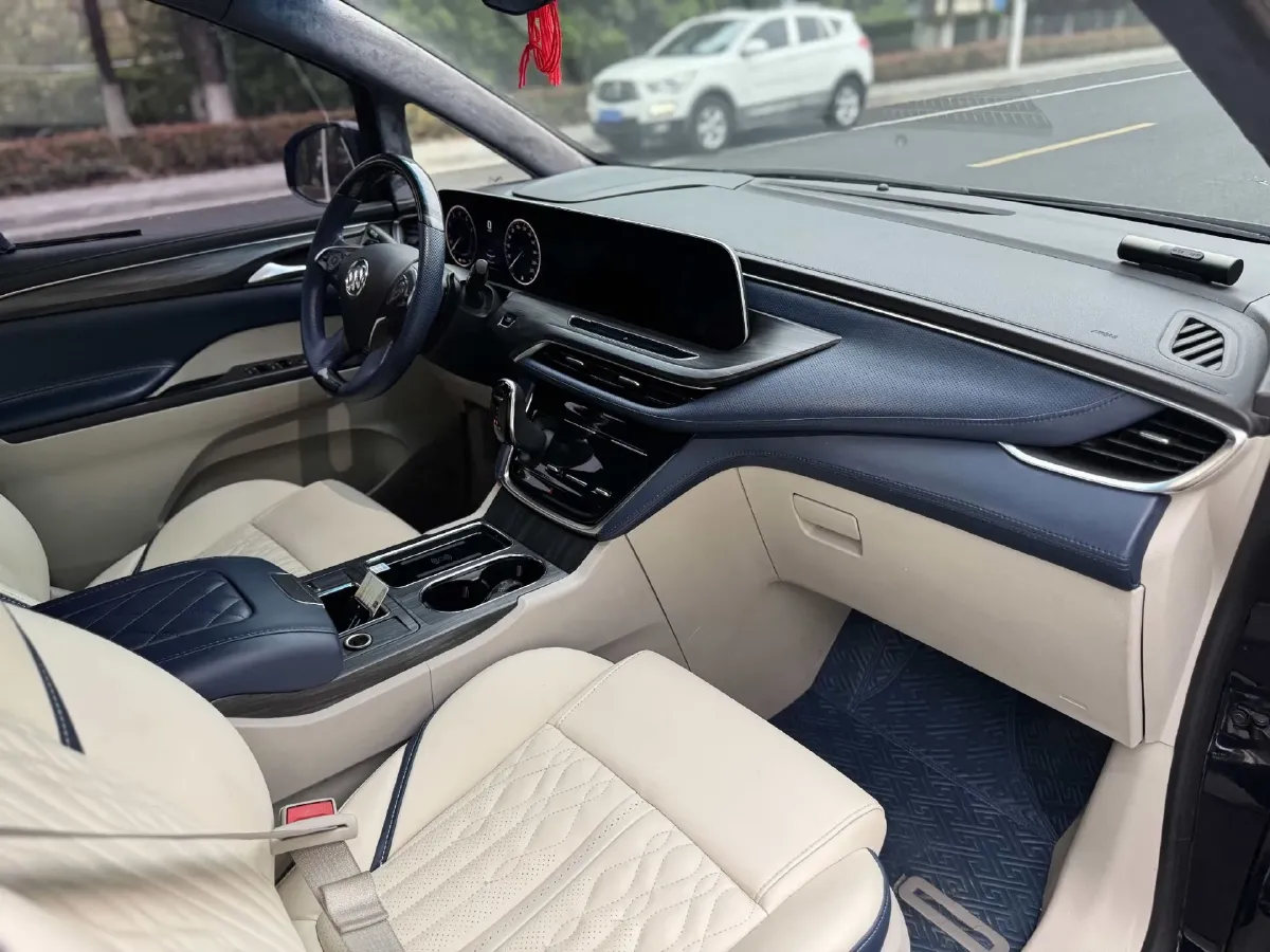 2022 Buick GL8 2.0T 237HP L4 9AT,autocango,china used car exporter,china ev exporter,chinese used car exporter,chinese used ev exporter