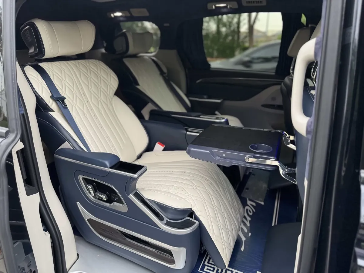 2022 Buick GL8 2.0T 237HP L4 9AT,autocango,china used car exporter,china ev exporter,chinese used car exporter,chinese used ev exporter