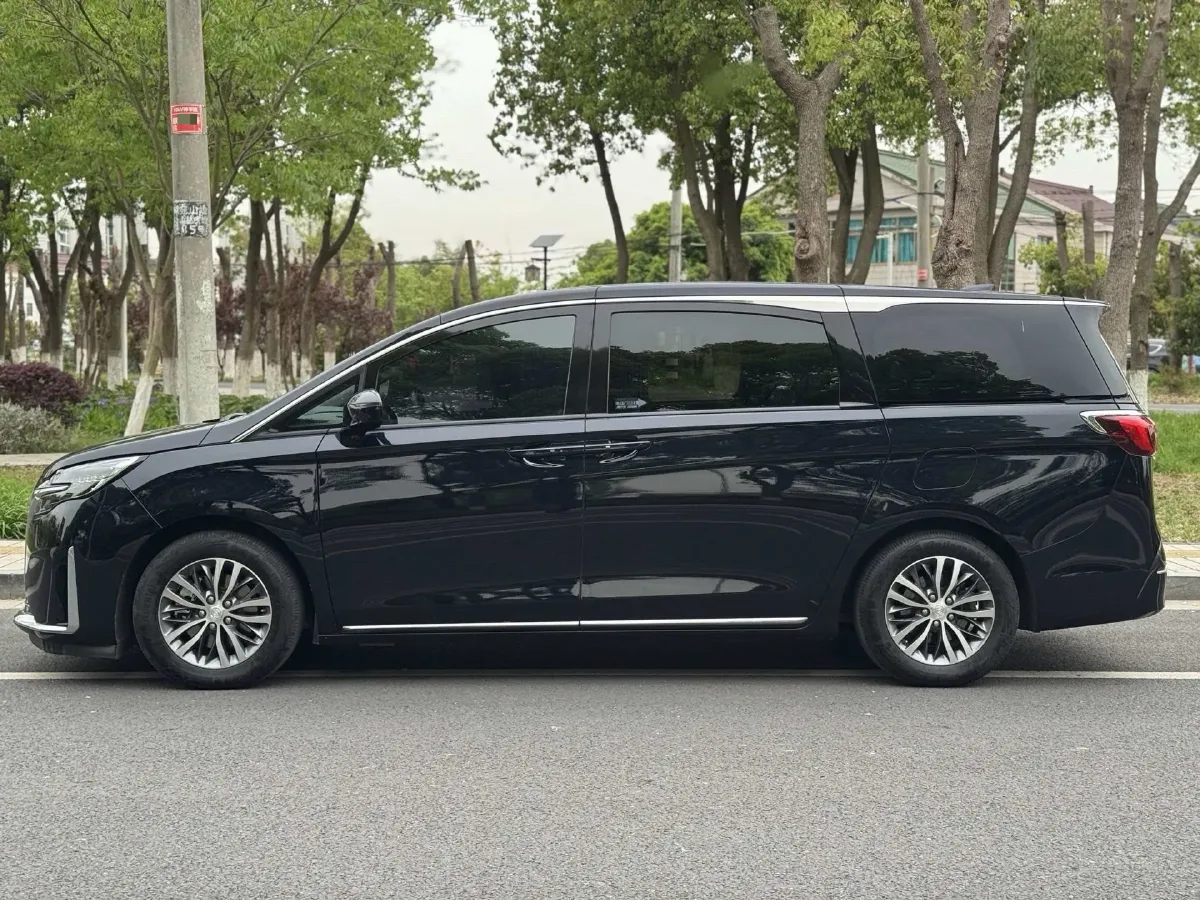 2022 Buick GL8 2.0T 237HP L4 9AT,autocango,china used car exporter,china ev exporter,chinese used car exporter,chinese used ev exporter