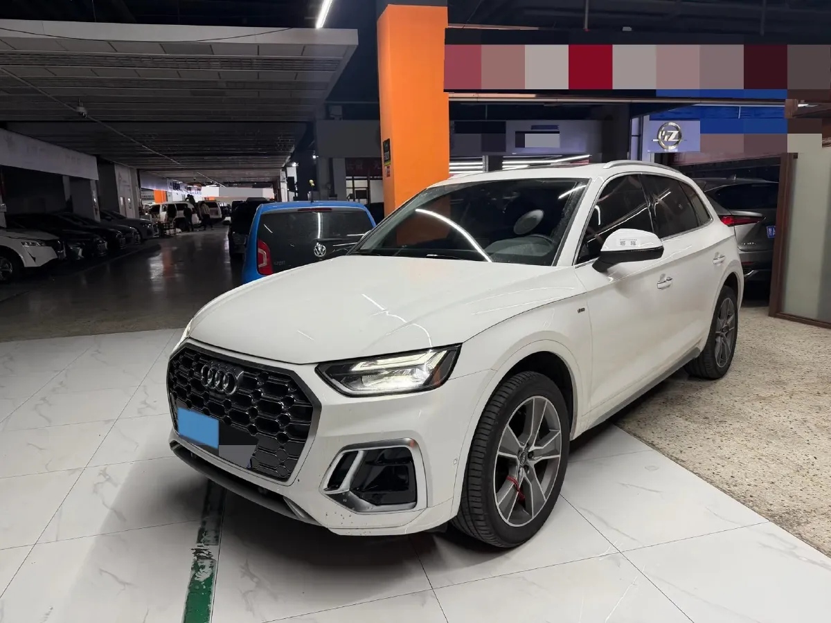2023 Audi Q5L 2.0T 245HP L4 7DCT,autocango,china used car exporter,china ev exporter,chinese used car exporter,chinese used ev exporter