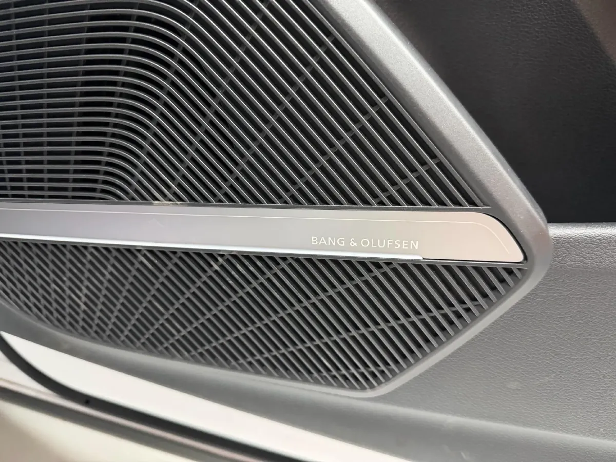 2023 Audi Q5L 2.0T 245HP L4 7DCT,autocango,china used car exporter,china ev exporter,chinese used car exporter,chinese used ev exporter