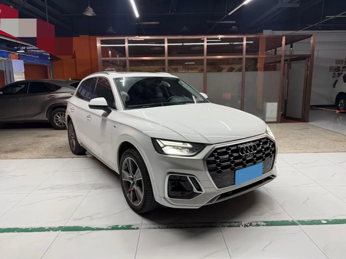 2023 Audi Q5L 2.0T 245HP L4 7DCT,autocango,china used car exporter,china ev exporter,chinese used car exporter,chinese used ev exporter