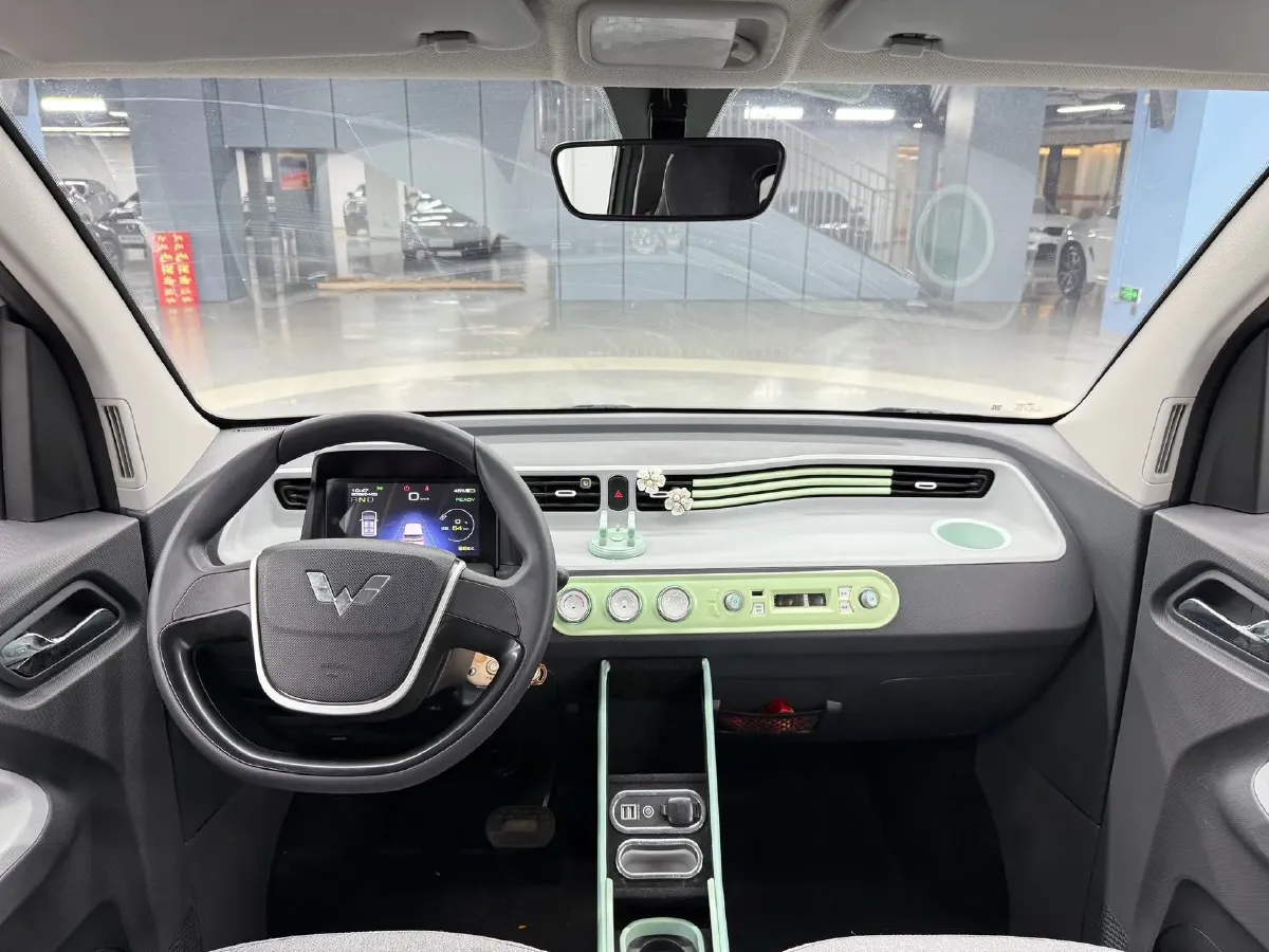 2022 LingBox uni BEV 11.52KWH,autocango,china used car exporter,china ev exporter,chinese used car exporter,chinese used ev exporter