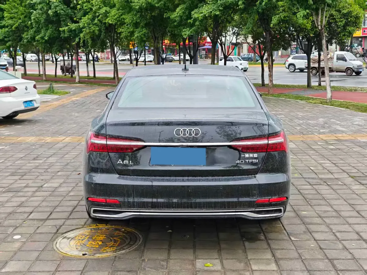 2024 Audi A6L 2.0T 190HP L4 7DCT,autocango,china used car exporter,china ev exporter,chinese used car exporter,chinese used ev exporter