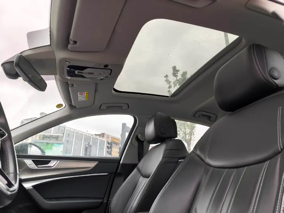 2024 Audi A6L 2.0T 190HP L4 7DCT,autocango,china used car exporter,china ev exporter,chinese used car exporter,chinese used ev exporter