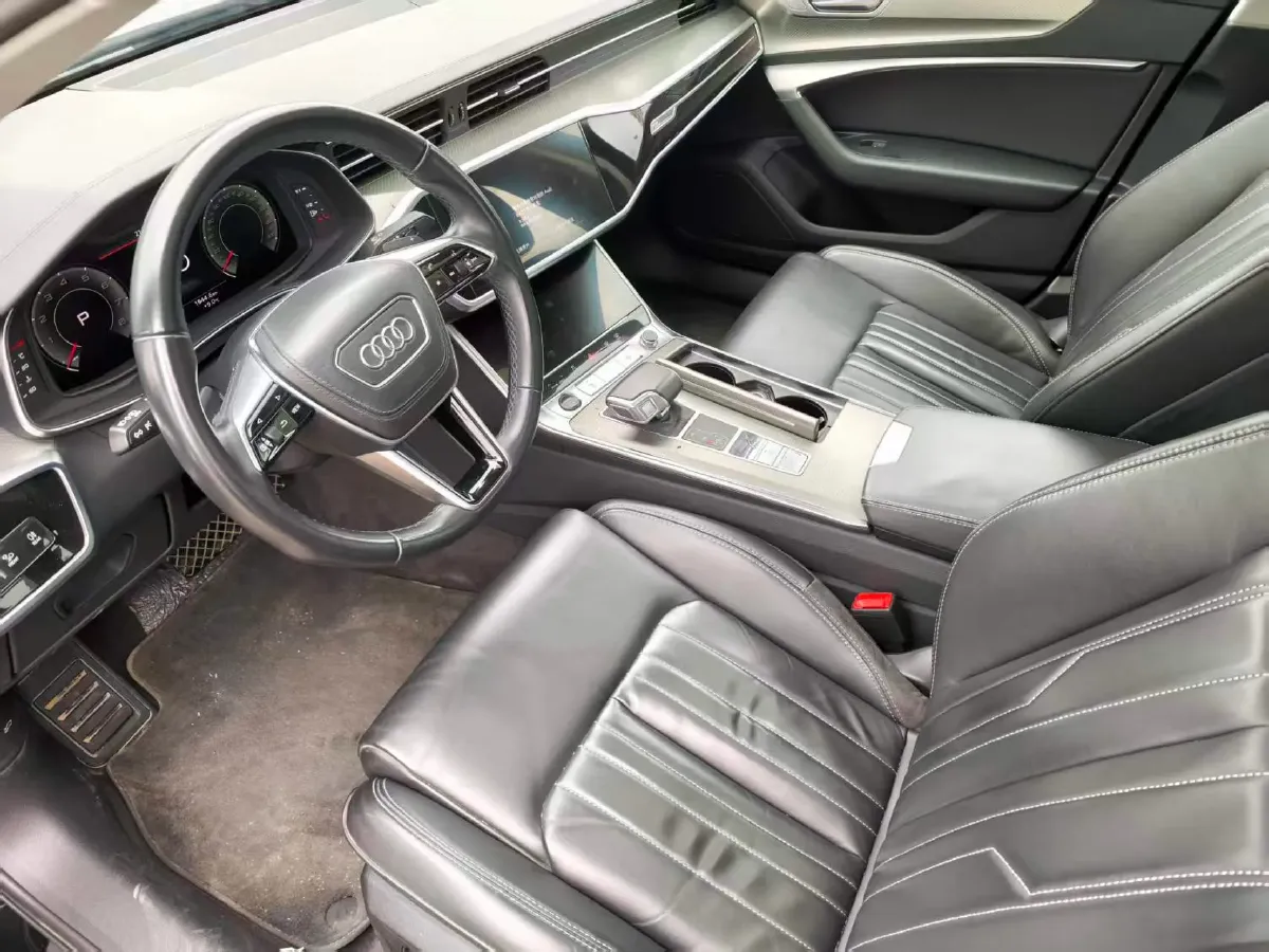 2024 Audi A6L 2.0T 190HP L4 7DCT,autocango,china used car exporter,china ev exporter,chinese used car exporter,chinese used ev exporter