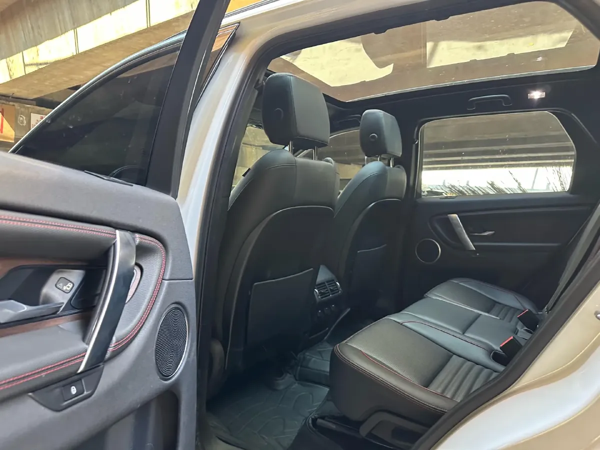 2020 Land Rover Discovery Sport 2.0T 249HP L4 9AT,autocango,china used car exporter,china ev exporter,chinese used car exporter,chinese used ev exporter