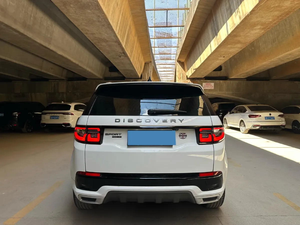 2020 Land Rover Discovery Sport 2.0T 249HP L4 9AT,autocango,china used car exporter,china ev exporter,chinese used car exporter,chinese used ev exporter