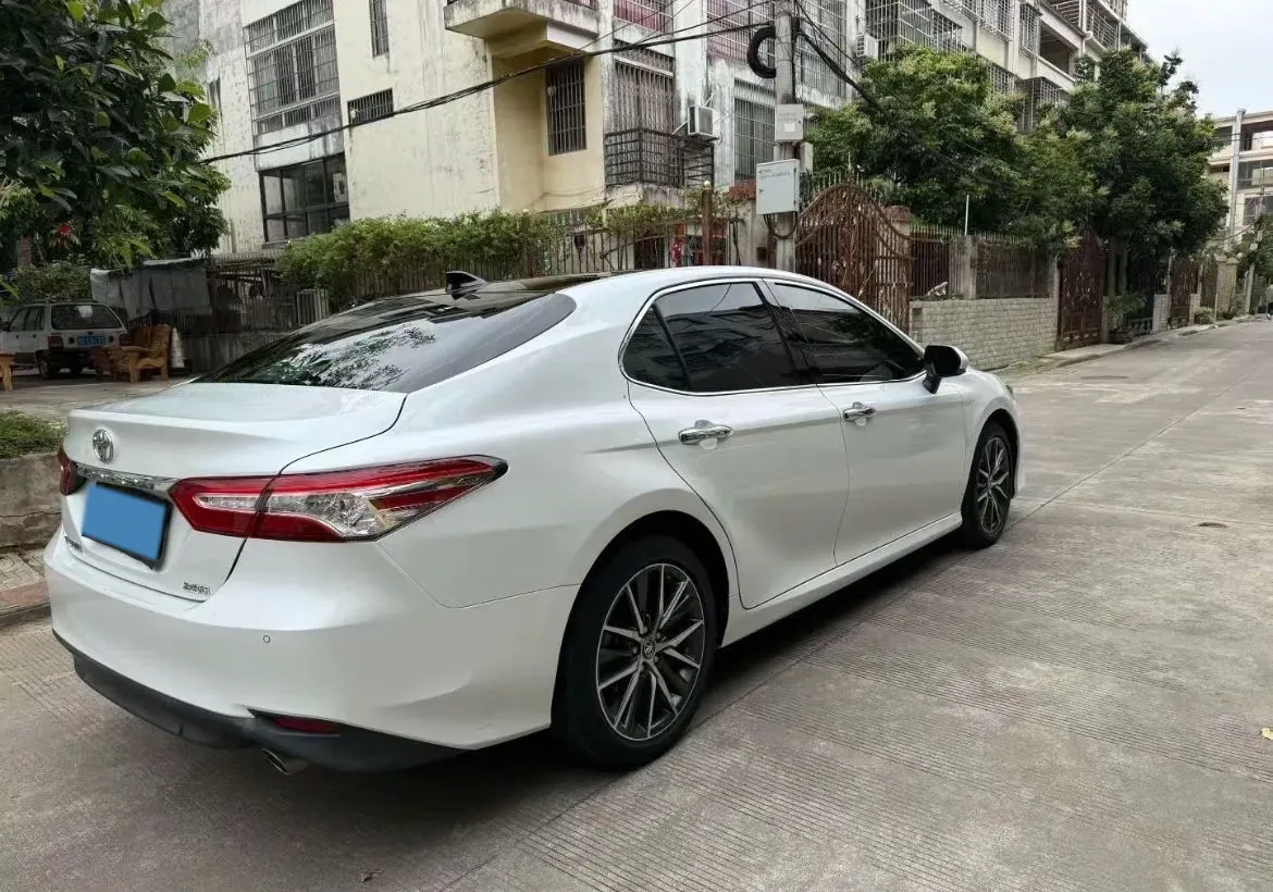 2021 Toyota Camry 2.5L 209HP L4 8AT,autocango,china used car exporter,china ev exporter,chinese used car exporter,chinese used ev exporter