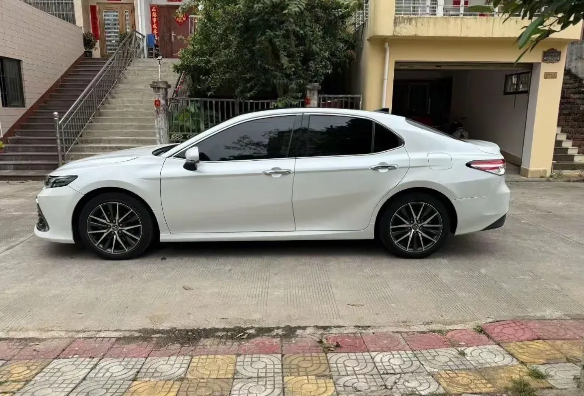 2021 Toyota Camry 2.5L 209HP L4 8AT,autocango,china used car exporter,china ev exporter,chinese used car exporter,chinese used ev exporter