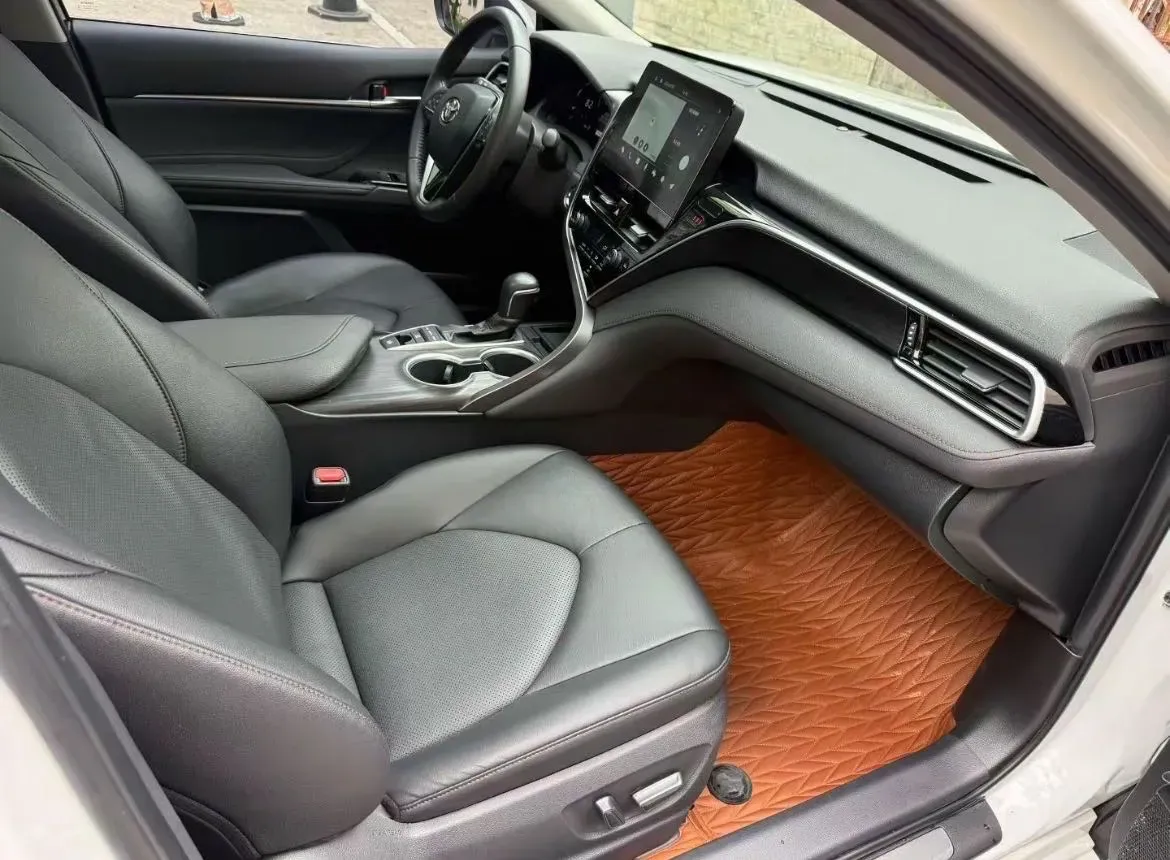 2021 Toyota Camry 2.5L 209HP L4 8AT,autocango,china used car exporter,china ev exporter,chinese used car exporter,chinese used ev exporter