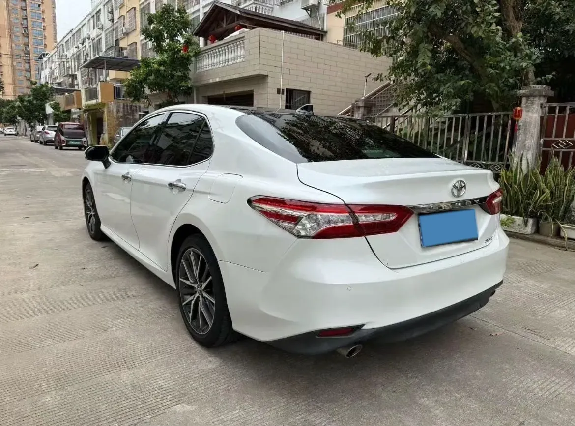 2021 Toyota Camry 2.5L 209HP L4 8AT,autocango,china used car exporter,china ev exporter,chinese used car exporter,chinese used ev exporter