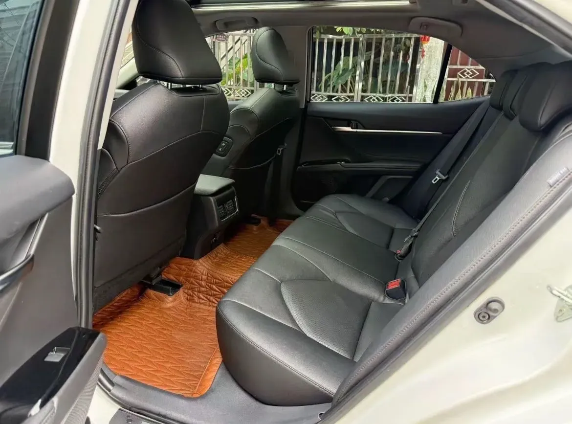 2021 Toyota Camry 2.5L 209HP L4 8AT,autocango,china used car exporter,china ev exporter,chinese used car exporter,chinese used ev exporter