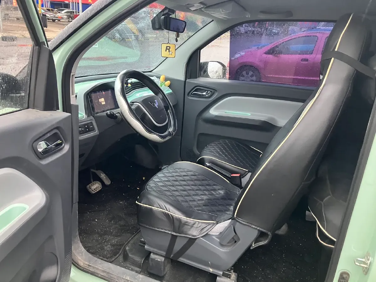 2022 WuLing HongGuang MINI EV BEV 13.9KWH,autocango,china used car exporter,china ev exporter,chinese used car exporter,chinese used ev exporter