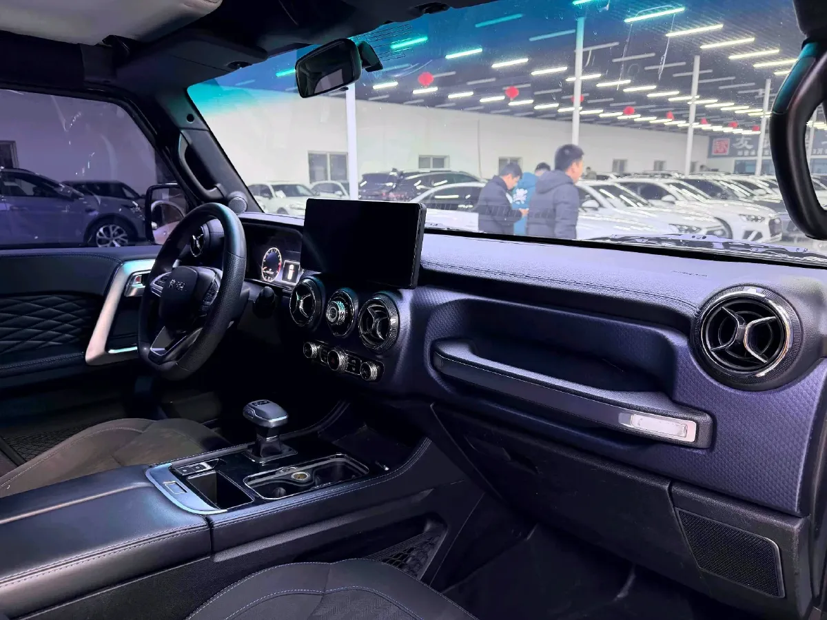 2020 Beijing BJ40 2.0T 224HP L4 8AT,autocango,china used car exporter,china ev exporter,chinese used car exporter,chinese used ev exporter