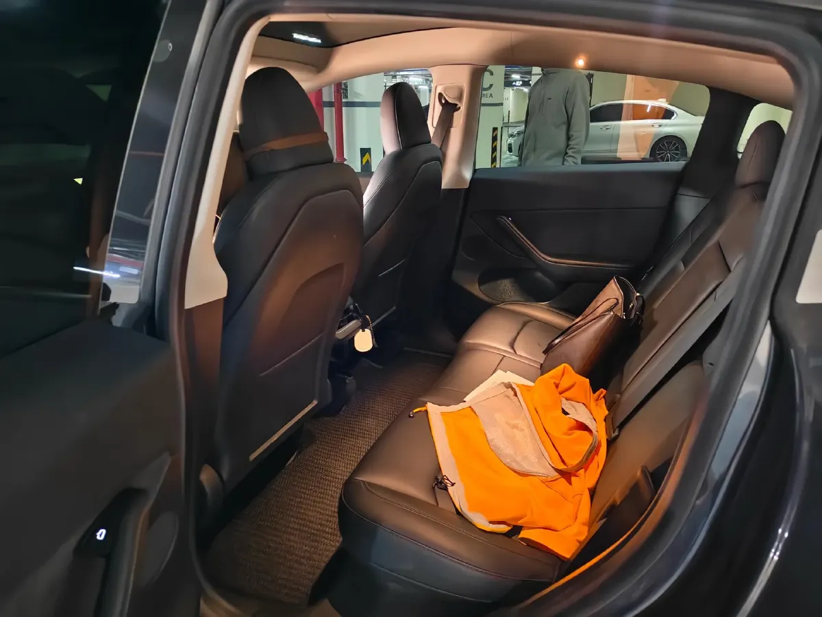 2022 Tesla Model Y BEV 60KWH,autocango,china used car exporter,china ev exporter,chinese used car exporter,chinese used ev exporter