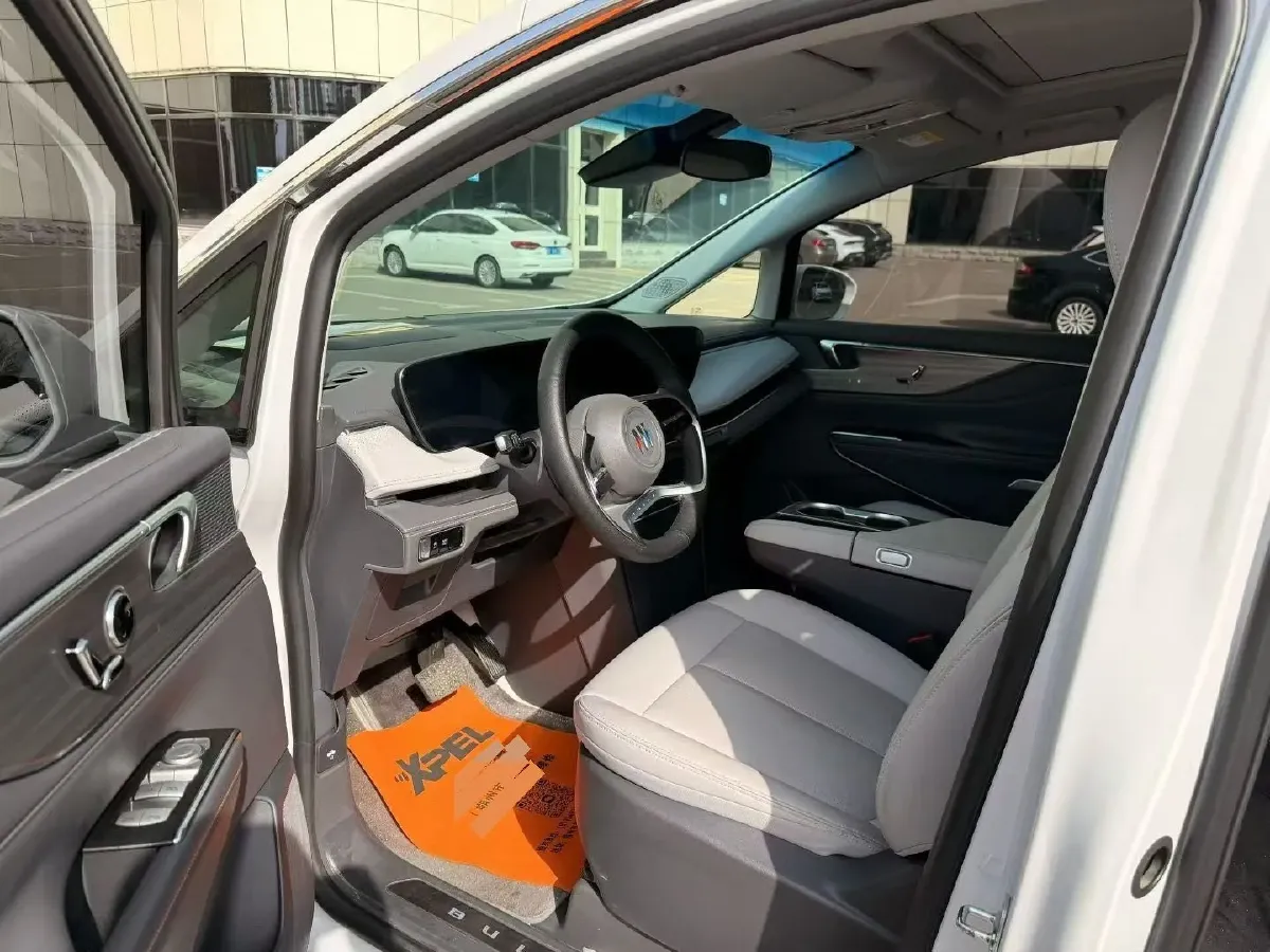 2025 Buick GL8 2.0T 237HP L4 9AT,autocango,china used car exporter,china ev exporter,chinese used car exporter,chinese used ev exporter