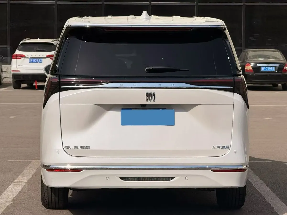 2025 Buick GL8 2.0T 237HP L4 9AT,autocango,china used car exporter,china ev exporter,chinese used car exporter,chinese used ev exporter