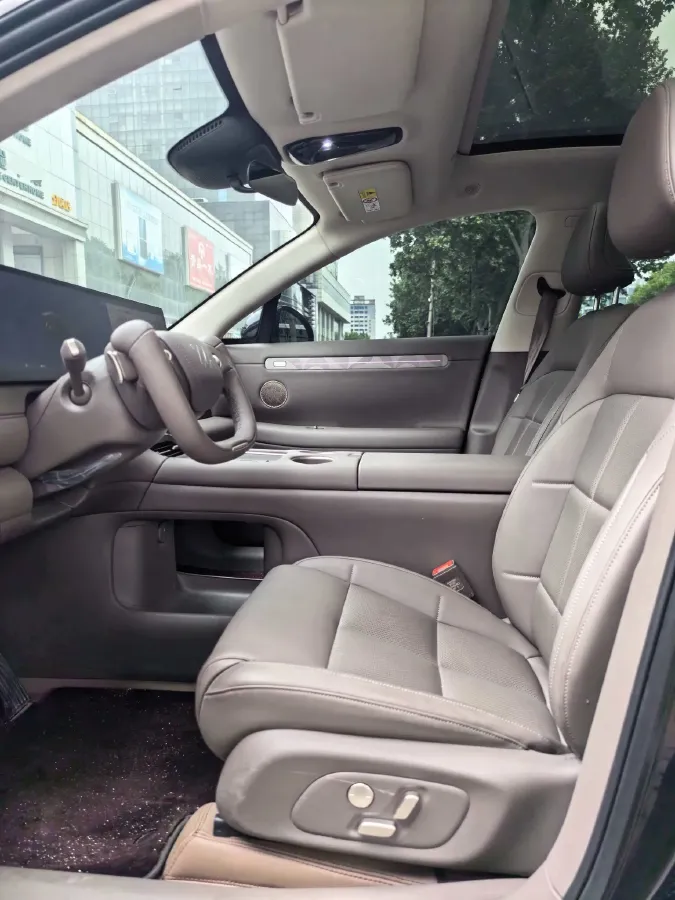 2026 IM LS6 BEV,autocango,china used car exporter,china ev exporter,chinese used car exporter,chinese used ev exporter