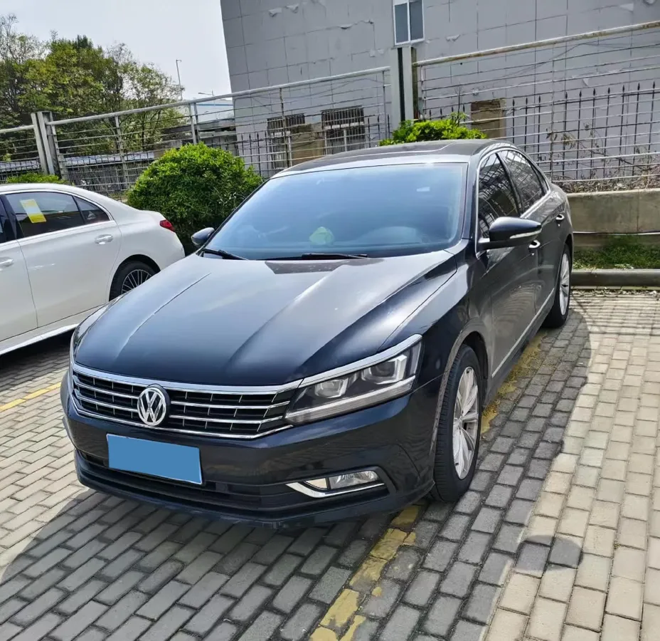 2017 Volkswagen Passat 1.8T 180HP L4 7DCT,autocango,china used car exporter,china ev exporter,chinese used car exporter,chinese used ev exporter