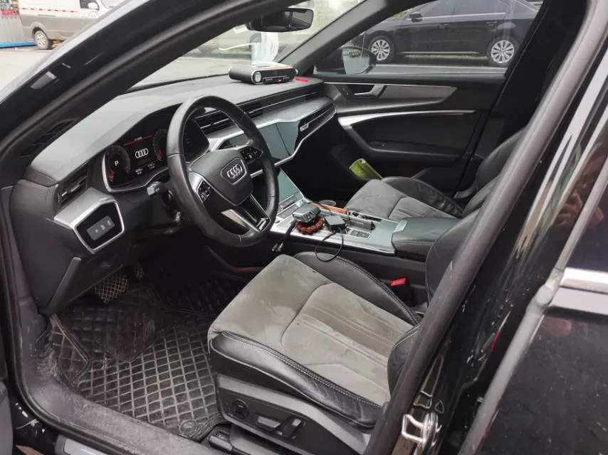 2021 Audi A6L 2.0T 190HP L4 7DCT,autocango,china used car exporter,china ev exporter,chinese used car exporter,chinese used ev exporter